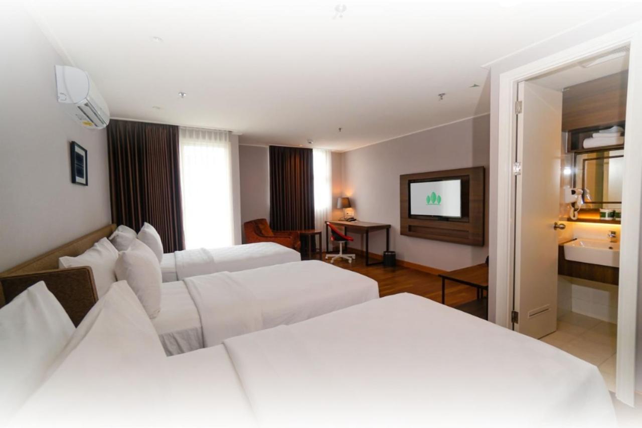 Tuscany Boutique Hotel South Tangerang Ngoại thất bức ảnh